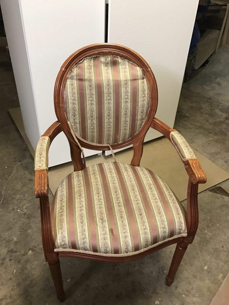 Ремонт и реставрация стульев. Склейка, перетяжка сломанного стула